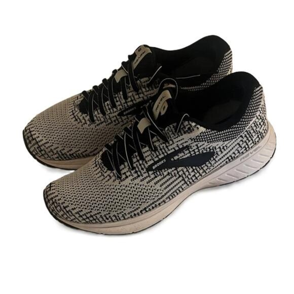 Brooks Shoes - Brooks Revel 3 Women’s Black and White Running Shoes size 8.5